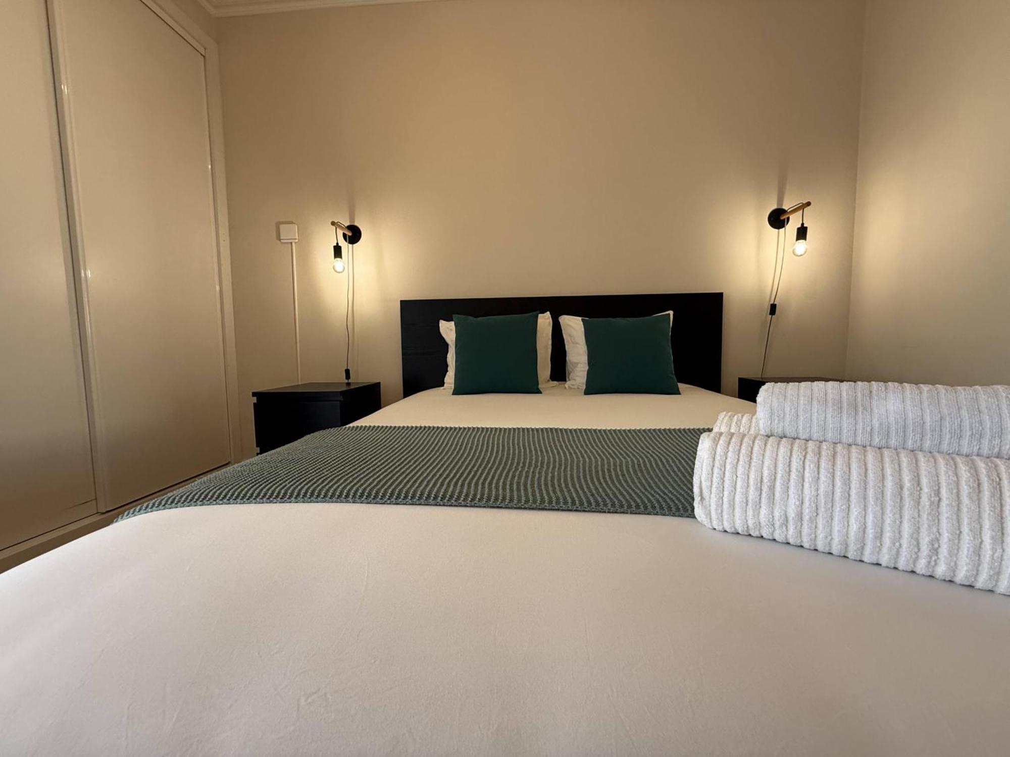 Luxe Condo With Pool, Airco And Seaview Balcony - Go4Portugal - Albufeira Exteriör bild